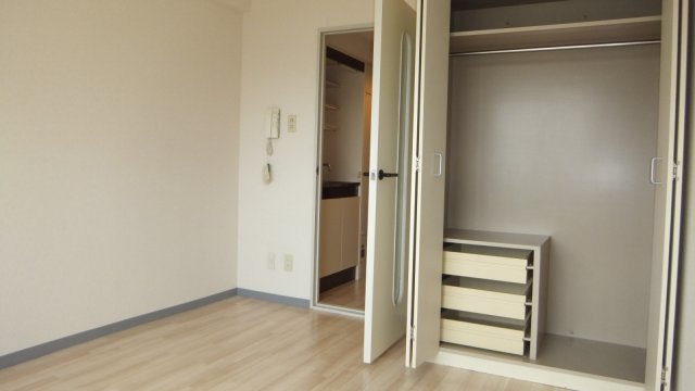 リエス西船橋の寝室|ゆとりの広さです