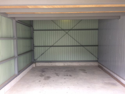 【内装】 | ガレージさとⅠ | ガレージ内部