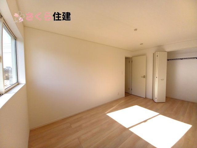 クレイドルガーデン真岡市台町第８　2号棟の洋室|日当たりよいです