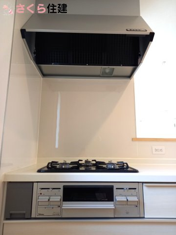 クレイドルガーデン真岡市台町第８　2号棟のキッチン|３つ口ガスコンロです