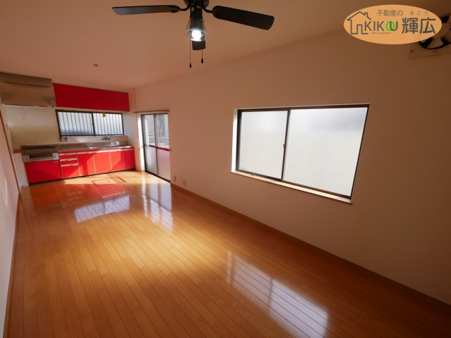 【居間・リビング】 | 姫路市下手野5丁目　中古戸建