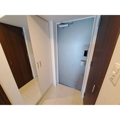 【玄関】 | DOUBLE NINE RESIDENCE TENNOJIMINAMI | きれいな玄関です