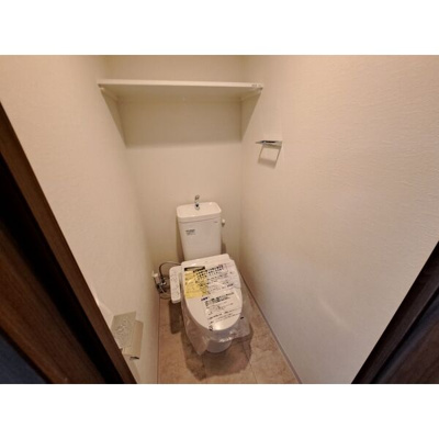 【トイレ】 | DOUBLE NINE RESIDENCE TENNOJIMINAMI | 落ち着いた色調のトイレです