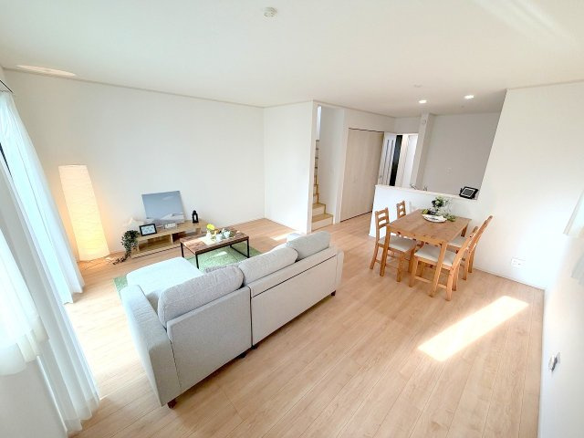 昭島市拝島町2丁目全2棟　新築分譲の居間・リビング