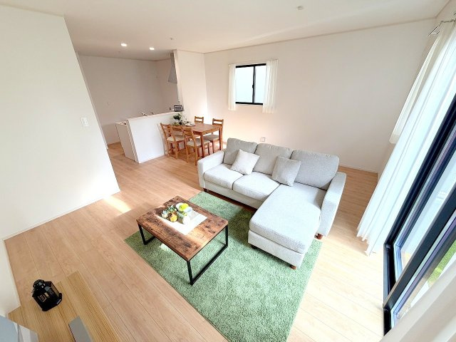 昭島市拝島町2丁目全2棟　新築分譲の居間・リビング