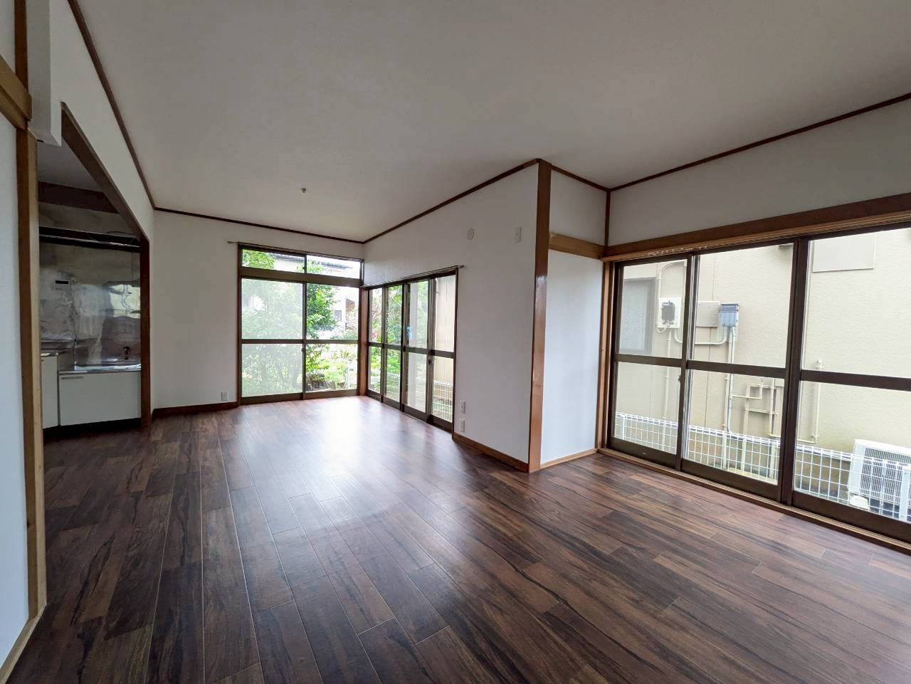 【居間・リビング】