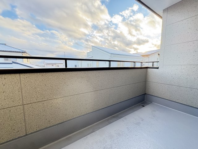 新築戸建・新築建売　平野第8　平野小・平野中のバルコニー|インナーバルコニーなので急な天候不良でも安心です！