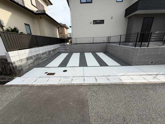 神戸市須磨区神の谷５丁目の新築一戸建の駐車場