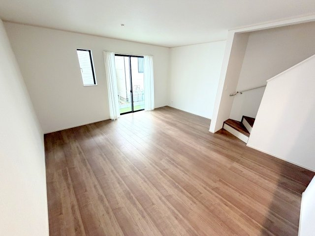 昭島市拝島町2丁目全2棟　新築分譲の洋室