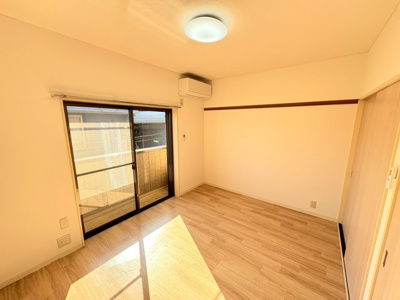 【洋室】 | メゾンドアーサⅡ