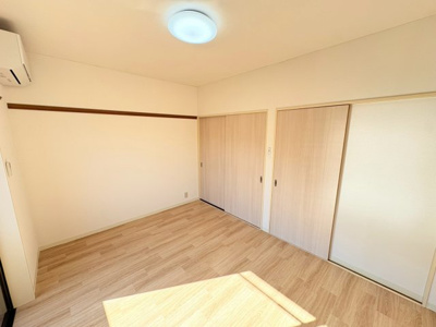 【洋室】 | メゾンドアーサⅡ