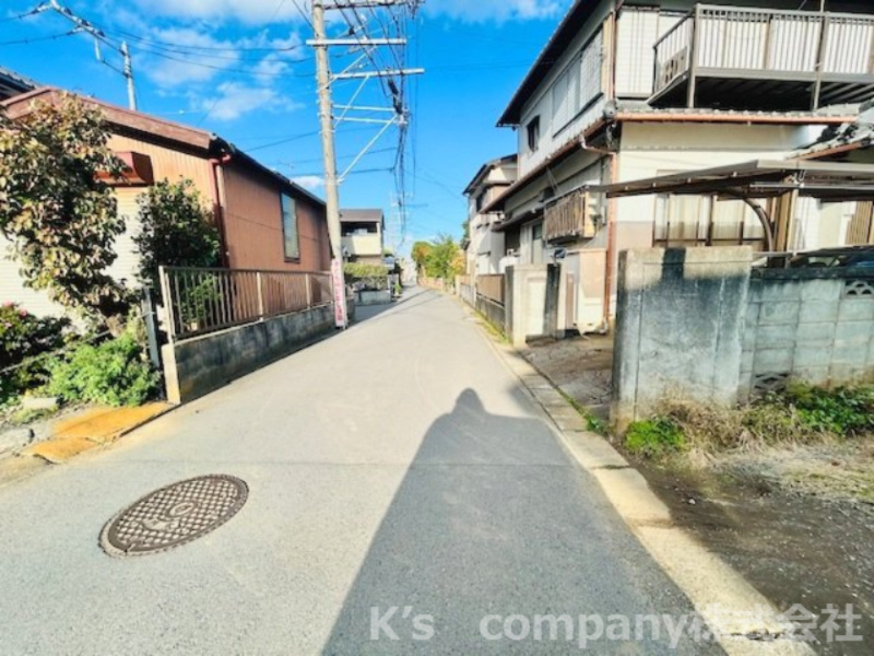 ◎茅ヶ崎市西久保　建築条件なし　売地の前面道路含む現地写真|前面道路の様子です◇