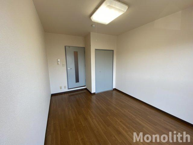 ラパス高倉台の居間・リビング