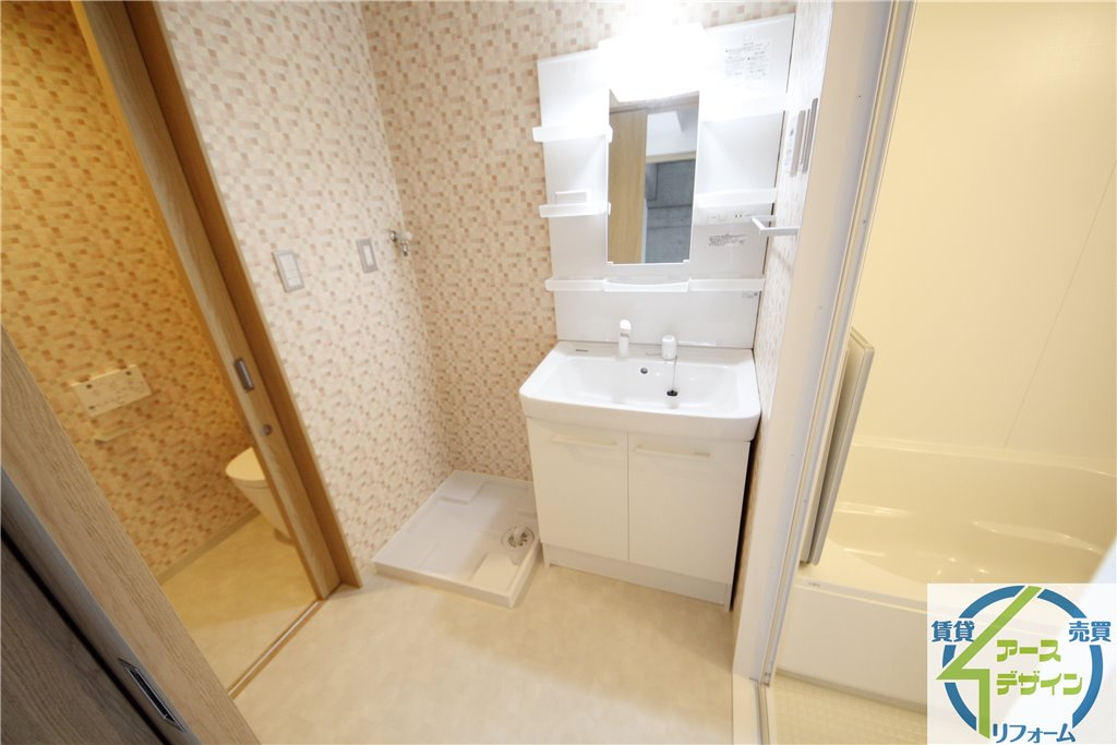 Jackson Street 521の洗面所