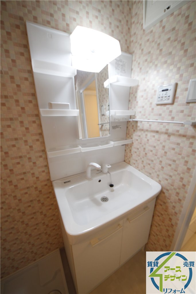 Jackson Street 521の洗面所