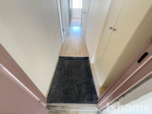 メゾン摂津の玄関|明るい玄関です