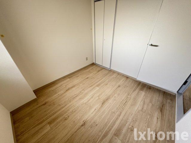 メゾン摂津の寝室|落ち着いて過ごせるお部屋なので、寝室にいかがでしょうか