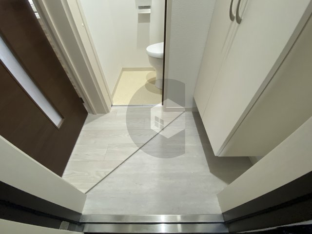 ルナテラス近大前の玄関