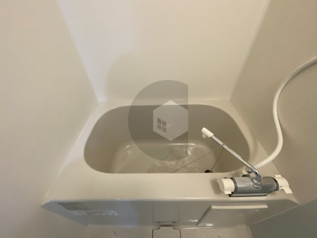 ルナテラス近大前の浴室