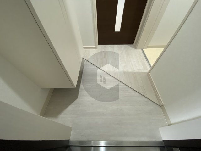 ルナテラス近大前の玄関