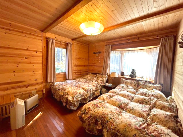 中古戸建　上水内郡飯綱町大字高坂の洋室|洋室スペース①