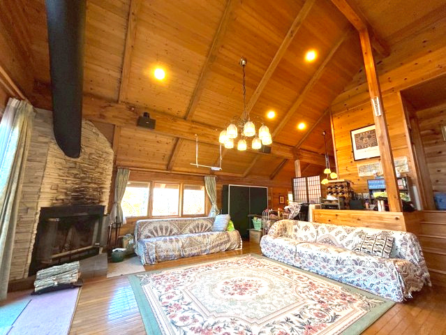 中古戸建　上水内郡飯綱町大字高坂の居間・リビング