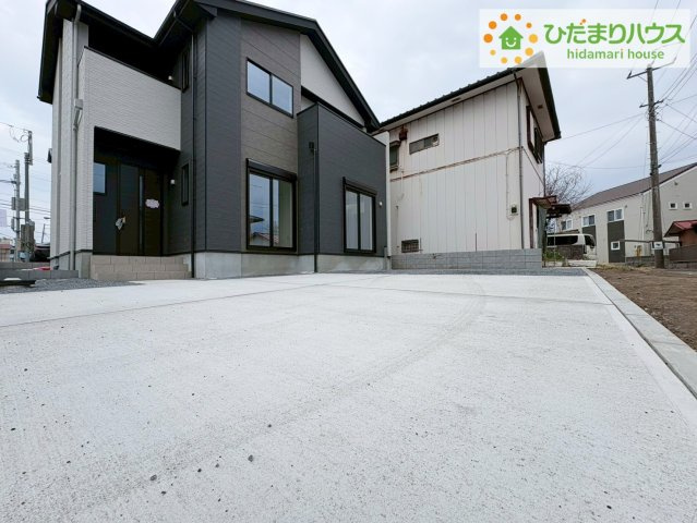 日立市東町3期　新築戸建　2号棟の駐車場|マイホームなら駐車場代がかかりません。しかも、自宅の駐車場で洗車ができます！今までコイン洗車に行っていた手間も省けて、節約にもつながります(^^♪