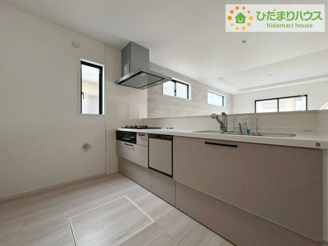 日立市東町3期　新築戸建　2号棟のキッチン|LDKと一体の空間を演出してくれる、オープンキッチン!(^^)!