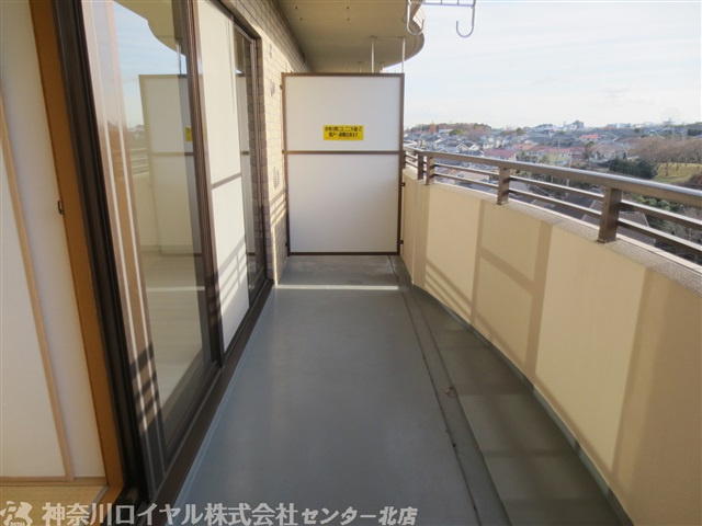 【バルコニー】