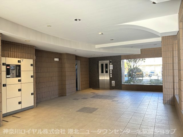 【ロビー】