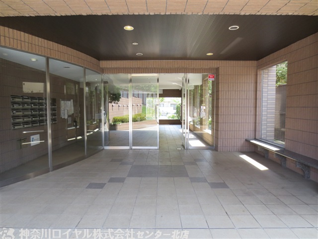 【エントランス】