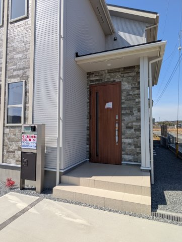 【玄関】 | ブルーミングガーデン安中市板鼻ー①