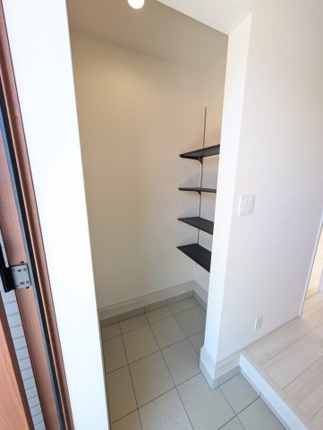 【収納】 | ブルーミングガーデン安中市板鼻ー① | シューズインクローク♪