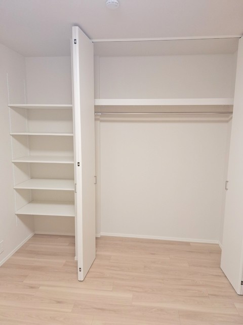 クラスペディア神楽坂の収納|★クローゼット収納とオープン棚★