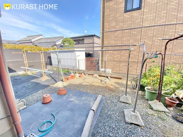 向日市鶏冠井町東井戸　貸家の庭