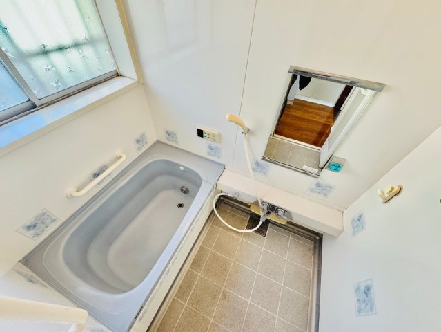 広畑区吾妻町戸建ての浴室