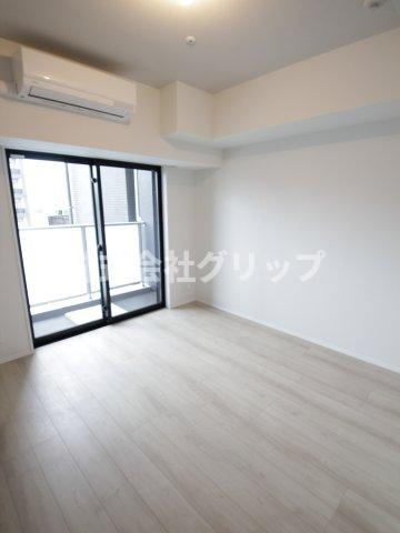 LEXE横濱関内の洋室