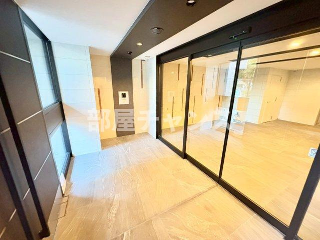 プレサンス東別院セレニスのエントランス