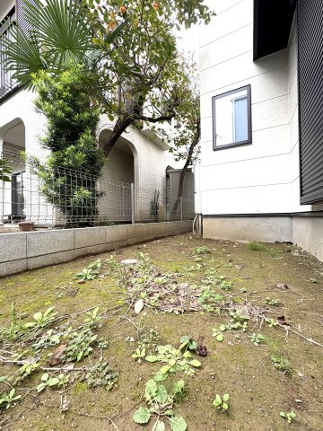 The Shonan Balance –海と街の中間に暮らす家 –の庭