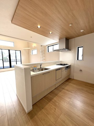 The Shonan Balance –海と街の中間に暮らす家 –のキッチン