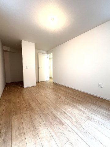 The Shonan Balance –海と街の中間に暮らす家 –の洋室