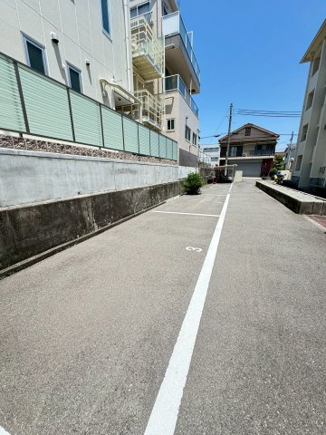 パールハイツの駐車場
