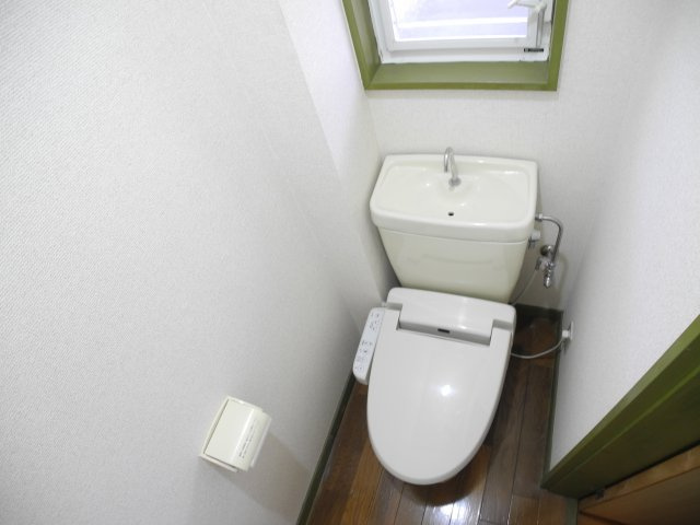 プチメゾン小川のトイレ|※室内画像は別号室のもの