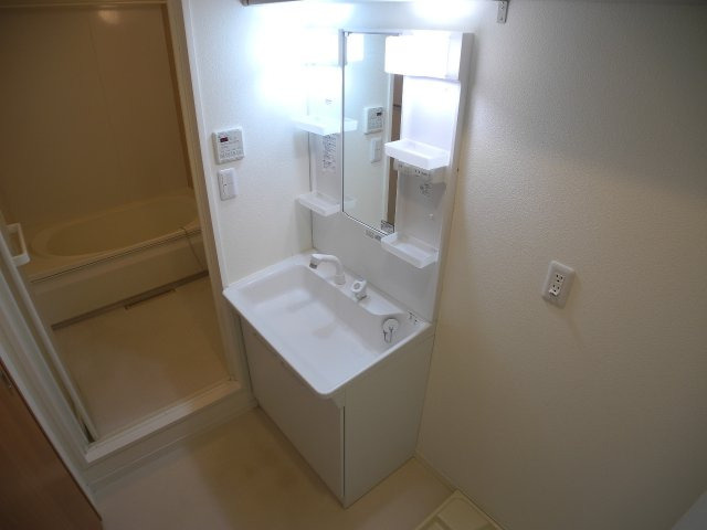 シャーメゾンOregonの洗面所|※室内画像は別号室のもの