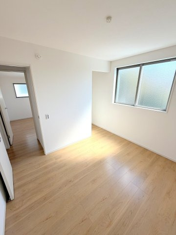 福生市熊川全3棟　新築分譲の洋室