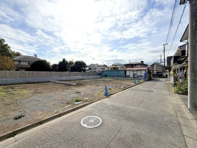 福生市熊川全3棟　新築分譲の前面道路含む現地写真