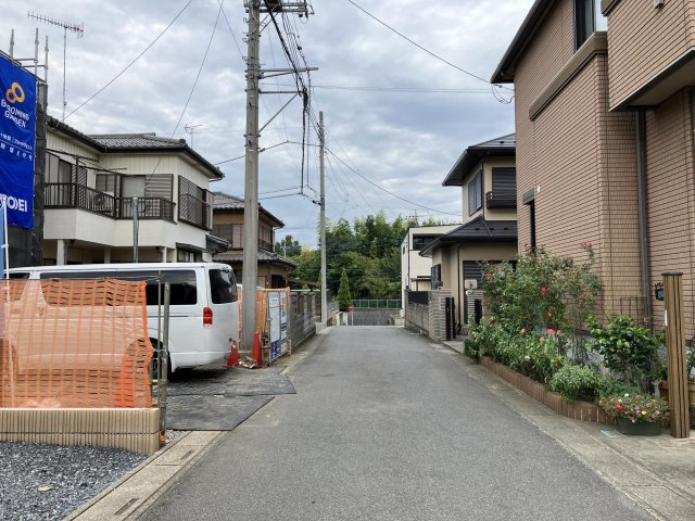 Blooming　Garden深谷市上野台2期の前面道路含む現地写真