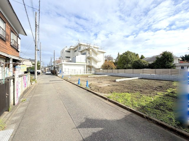 福生市熊川全3棟　新築分譲の前面道路含む現地写真