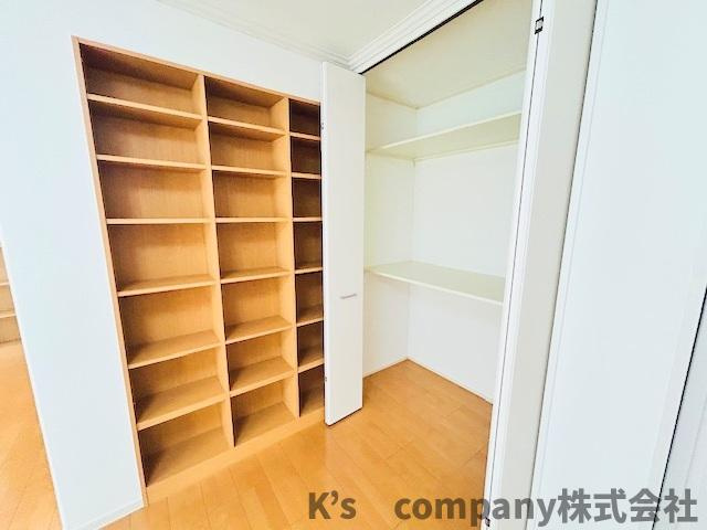◎茅ヶ崎市出口町　中古戸建の収納|収納棚とクローゼットが備わっています♪