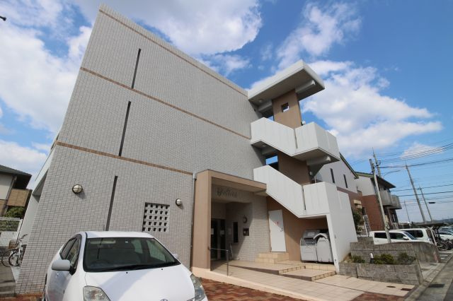 フェリーチェス